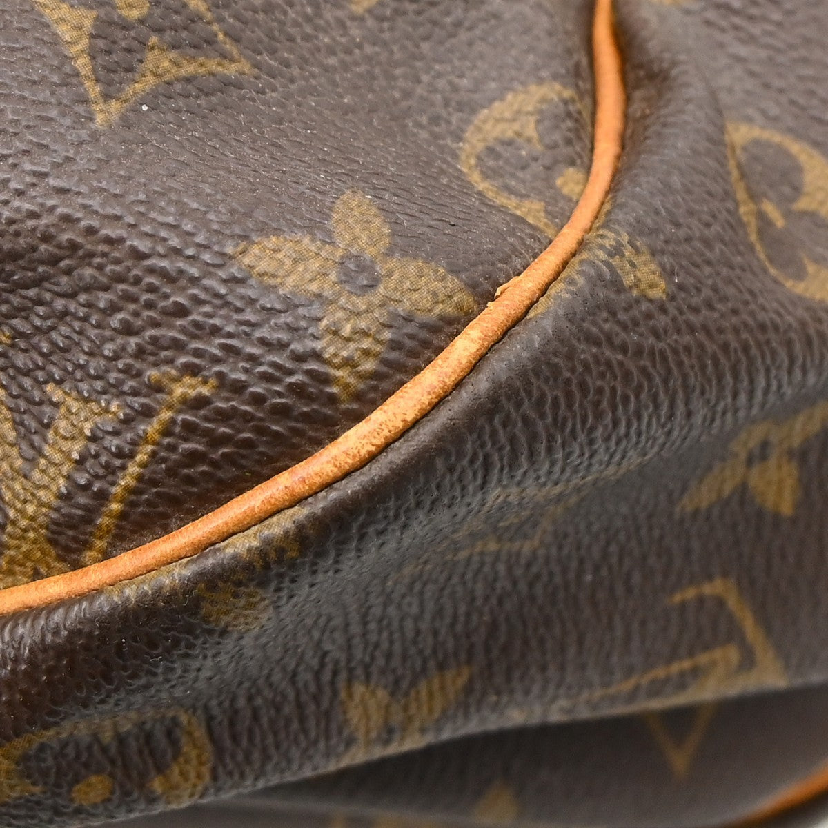 Louis Vuitton Saumur Monogram, Brown, Canvas, Shoulder Bag