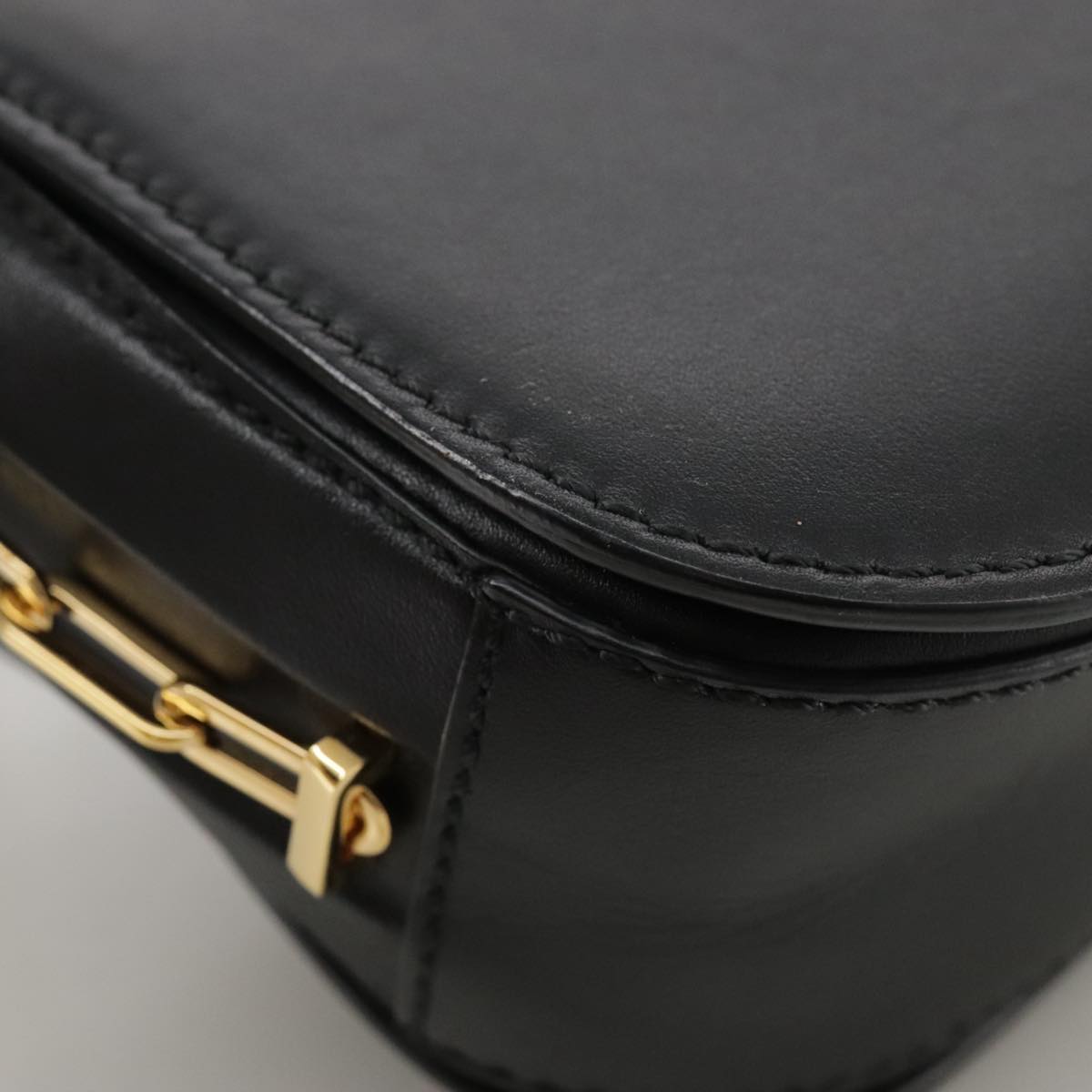 Valentino Garavani, Black, Leather, shoulder