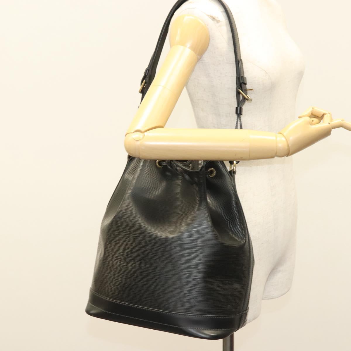 Louis Vuitton Noé, Black, Leather, shoulder