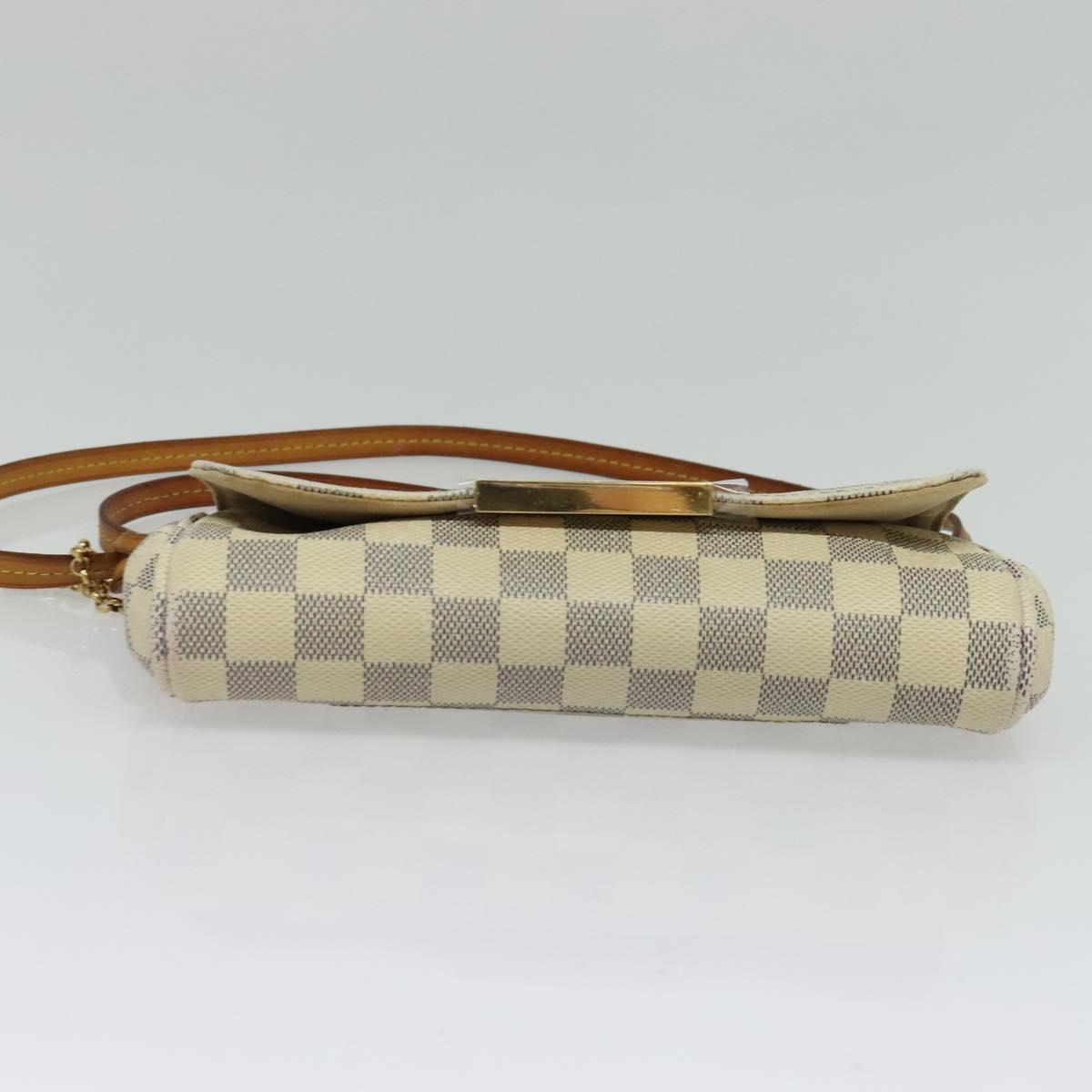 Louis Vuitton Favorite, White, Canvas, shoulder