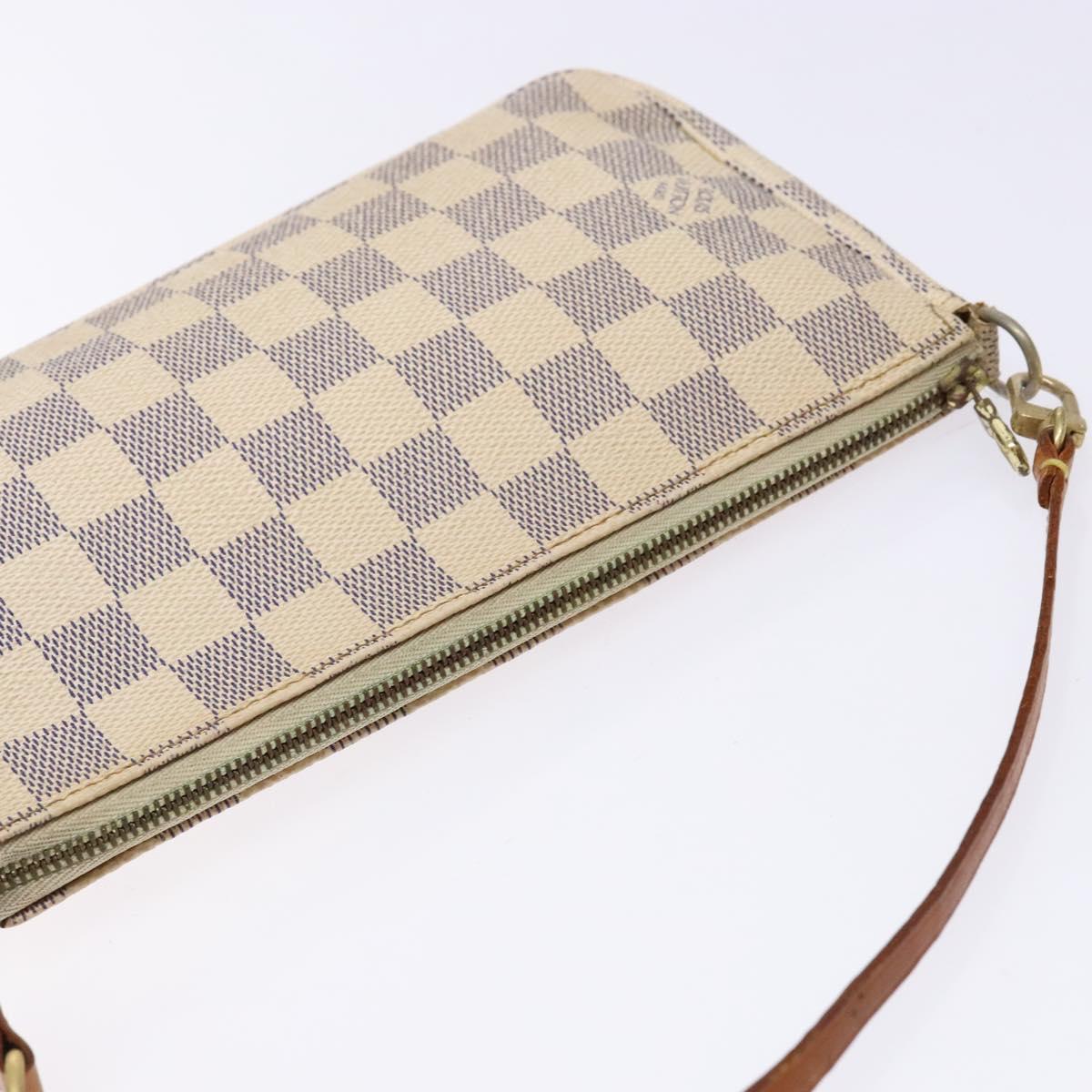 Louis Vuitton Pochette Accessoire, White, Canvas, clutch