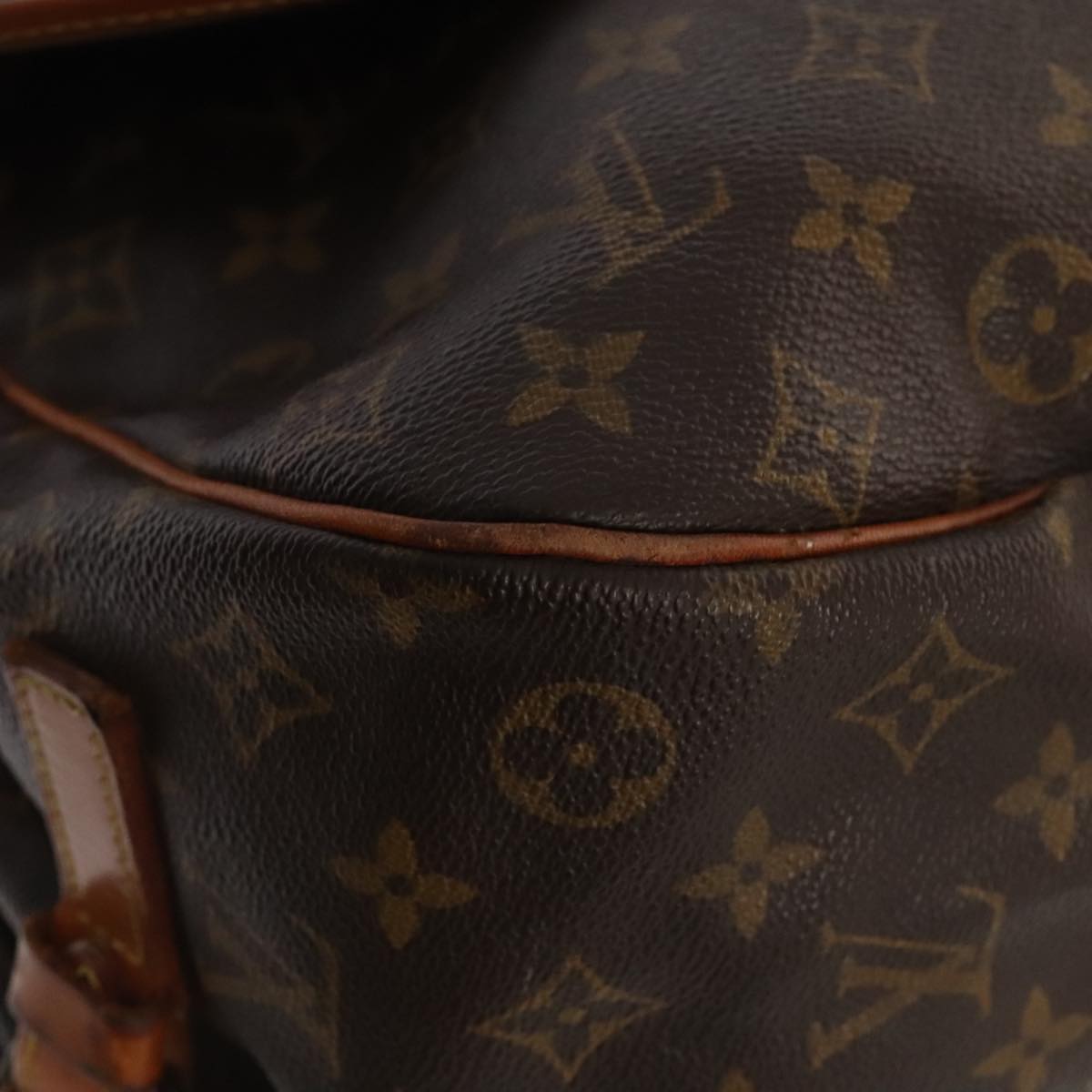 Louis Vuitton Saumur 35, Brown, Canvas, shoulder