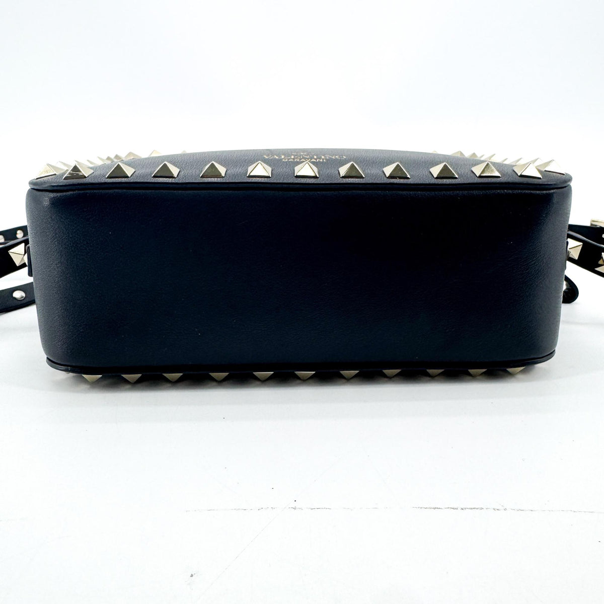 Valentino Garavani Rockstud Camera Leather, Black, Leather, Crossbody Bag