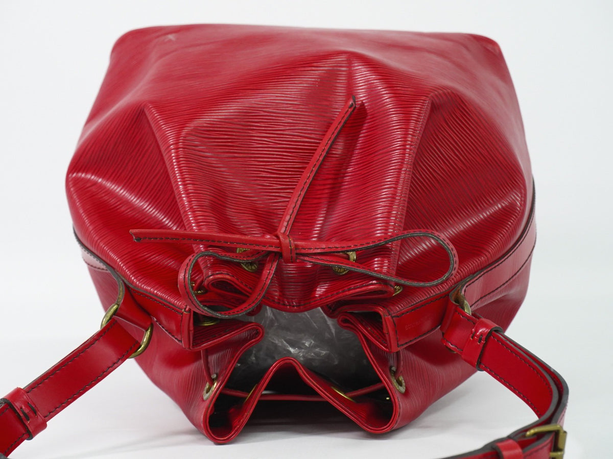 Louis Vuitton Petit Noe Epi Leather, Red, Leather, Handbag