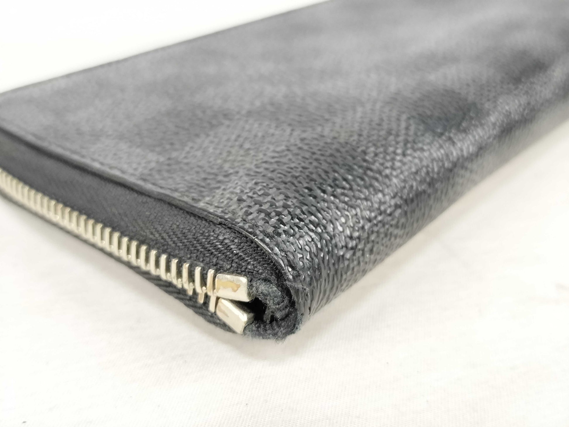 Louis Vuitton Zippy wallet vertical Damier Graphite, Black, Canvas, Wallet