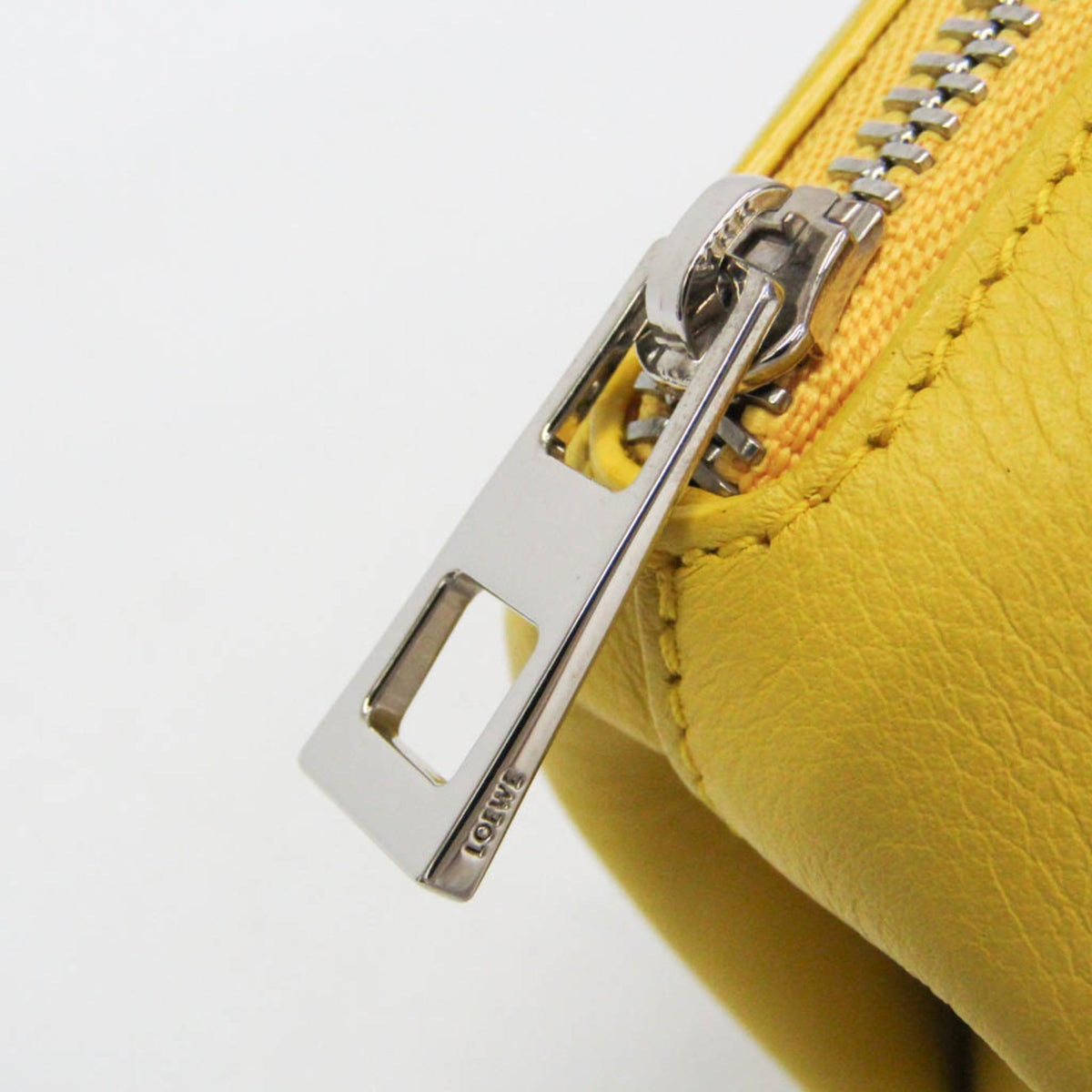 Loewe Elephant Coin Purse Leather, Yellow, Leather, Clutch