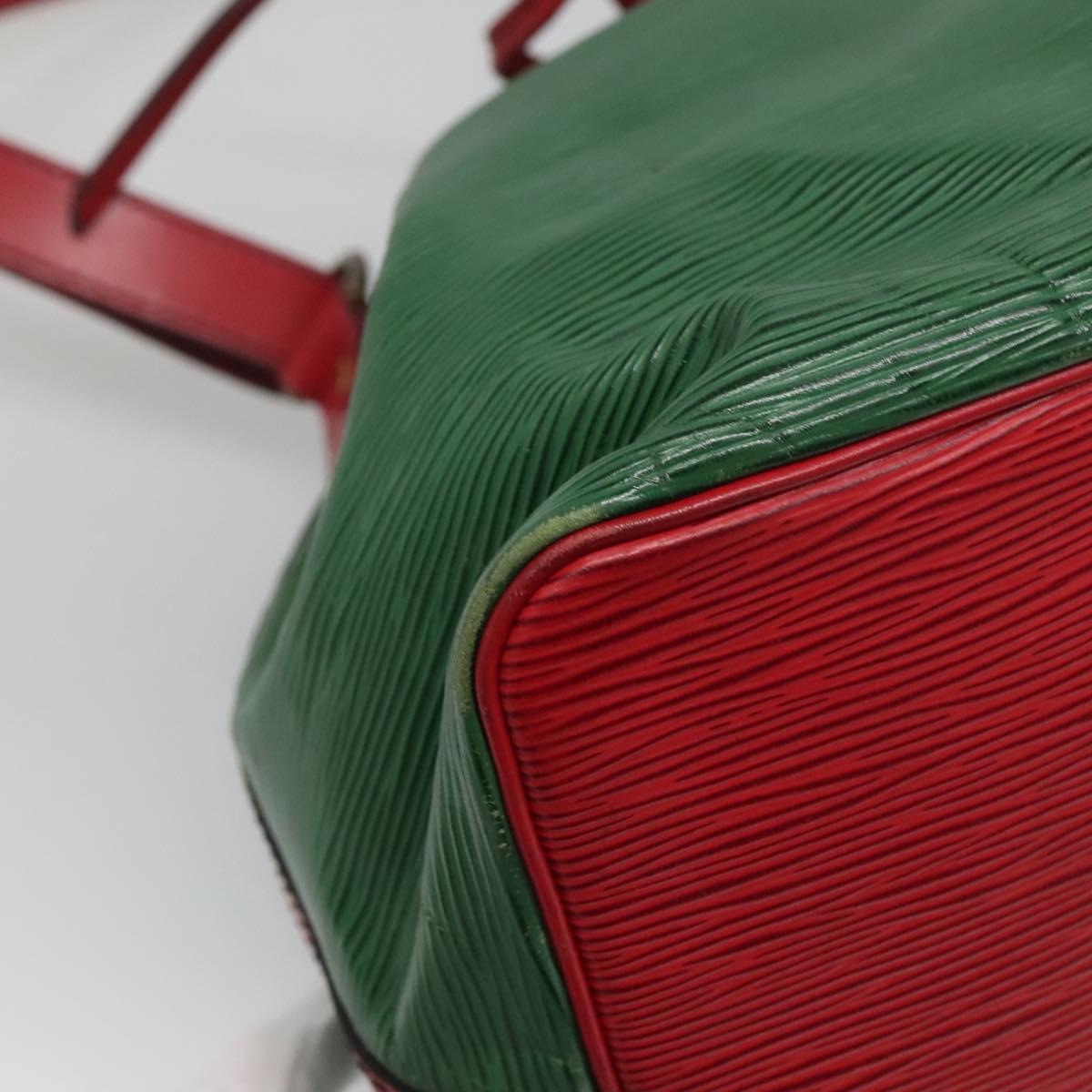 Louis Vuitton Noe, Green, Leather, shoulder