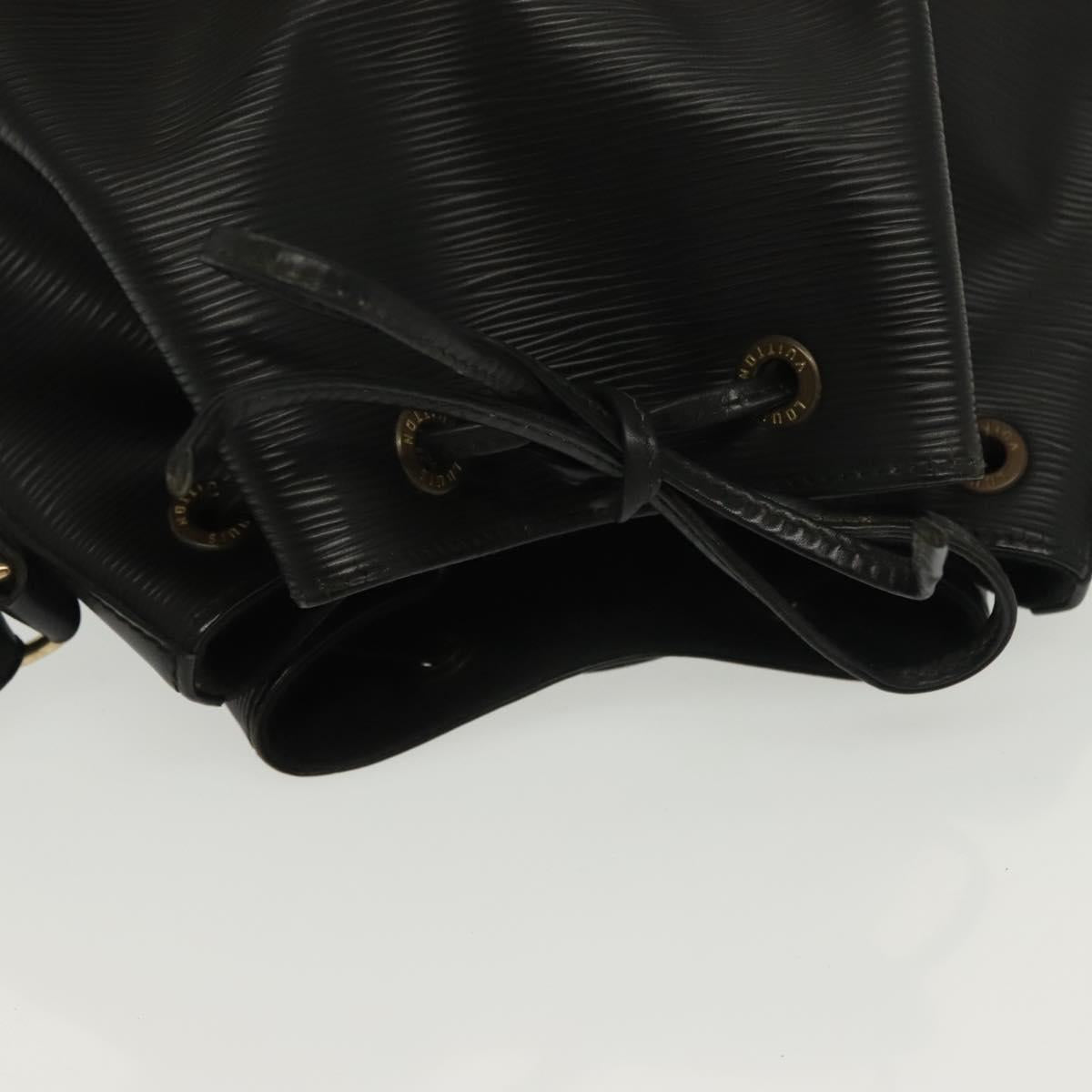 Louis Vuitton Noé, Black, Leather, shoulder