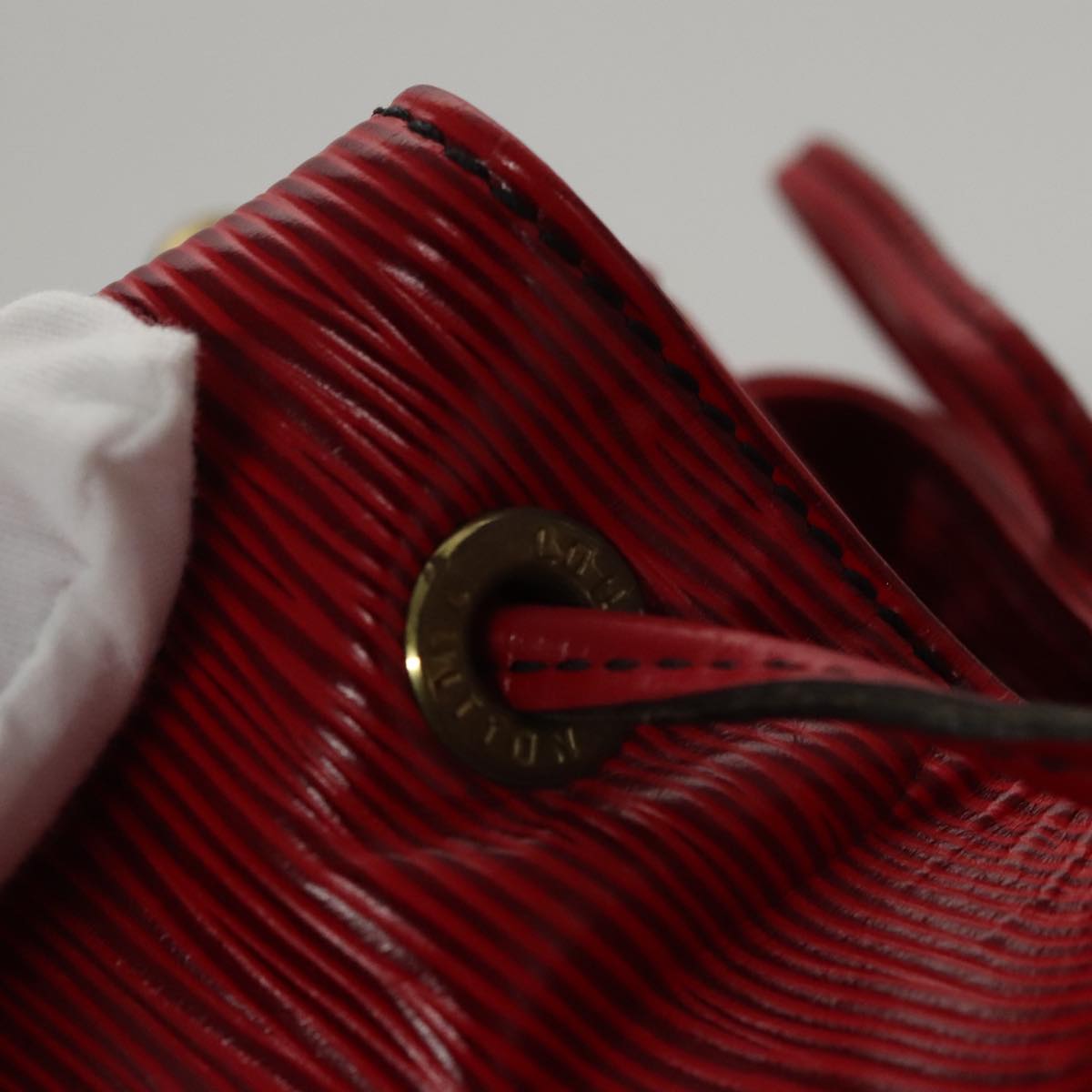 Louis Vuitton Noe, Red, Leather, shoulder