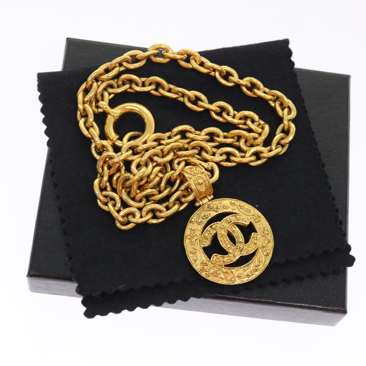 Chanel CC Open Heart Pendant Necklace Metal, GOLD, METAL, Necklace