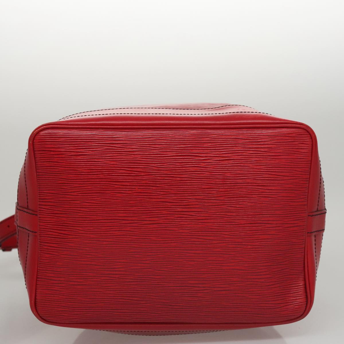Louis Vuitton Noe, Red, Leather, shoulder