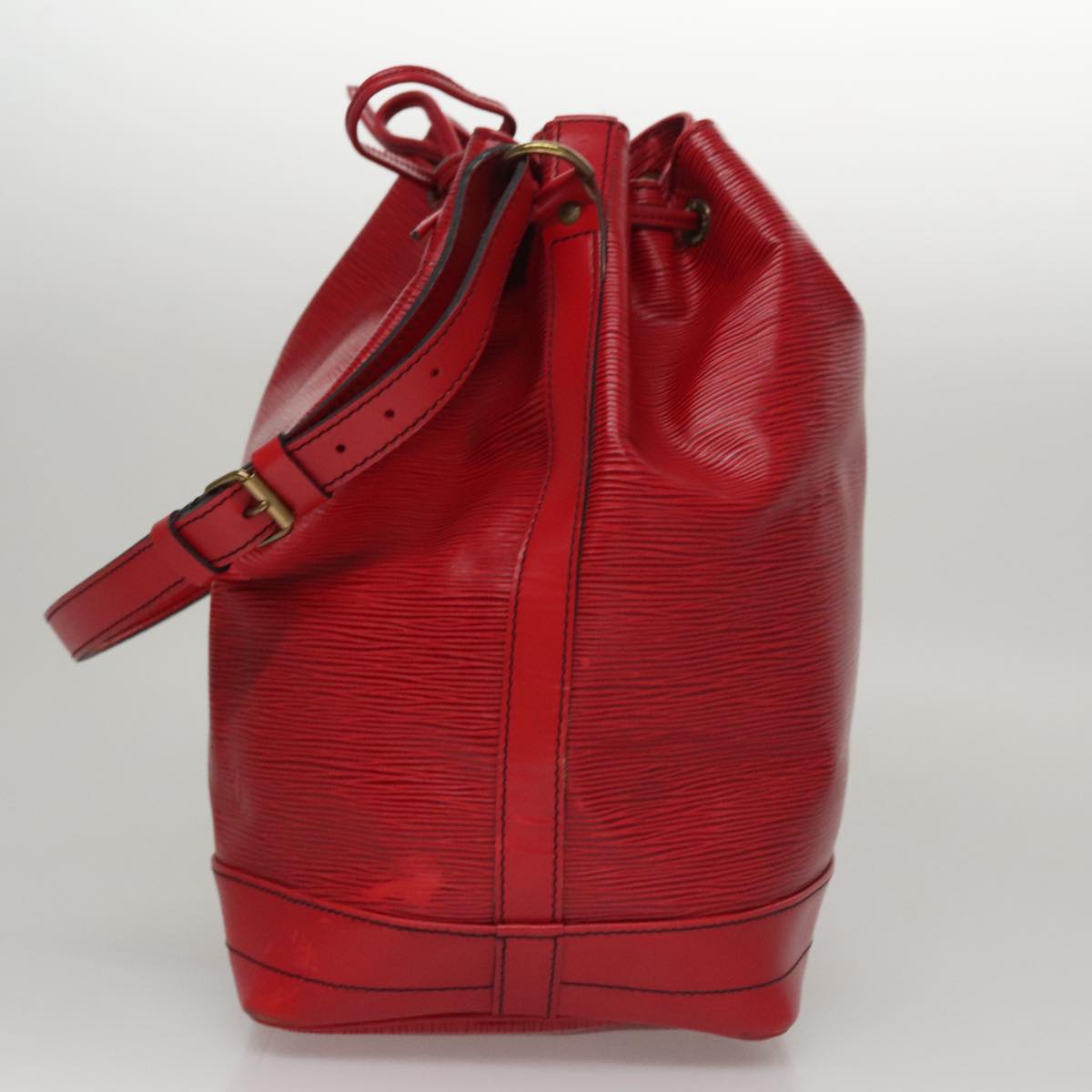 Louis Vuitton Noe, Red, Leather, shoulder