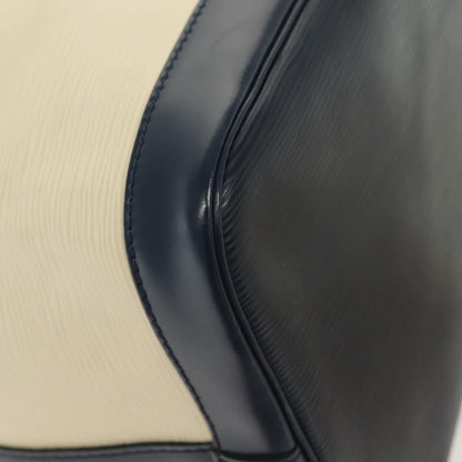 Louis Vuitton Petit Noé, White, Leather, shoulder