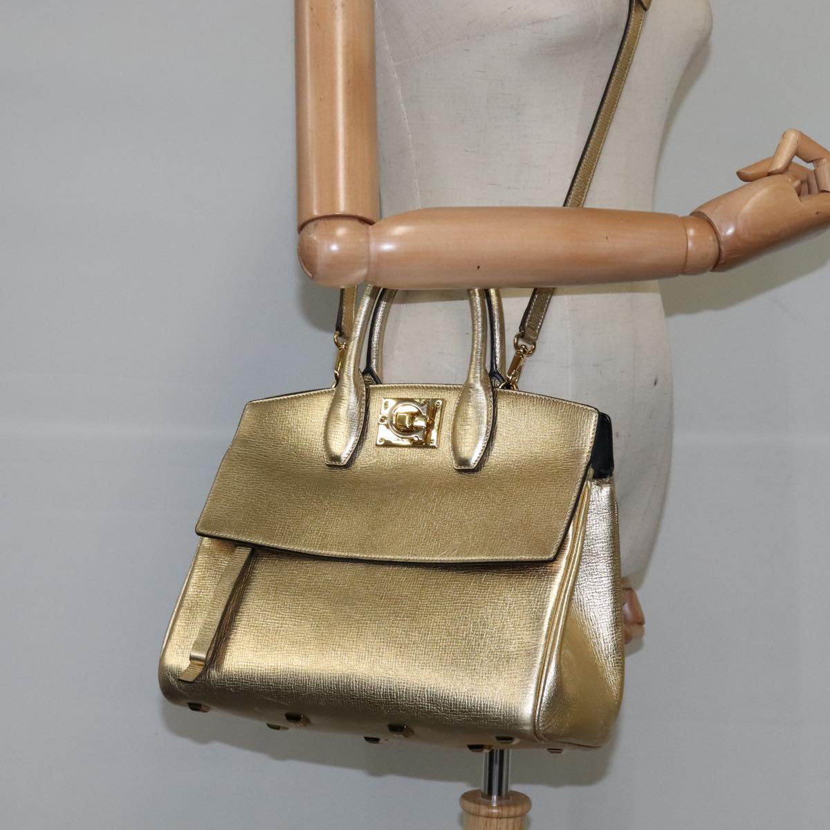 Salvatore Ferragamo Gancini, Gold, Leather, handbag