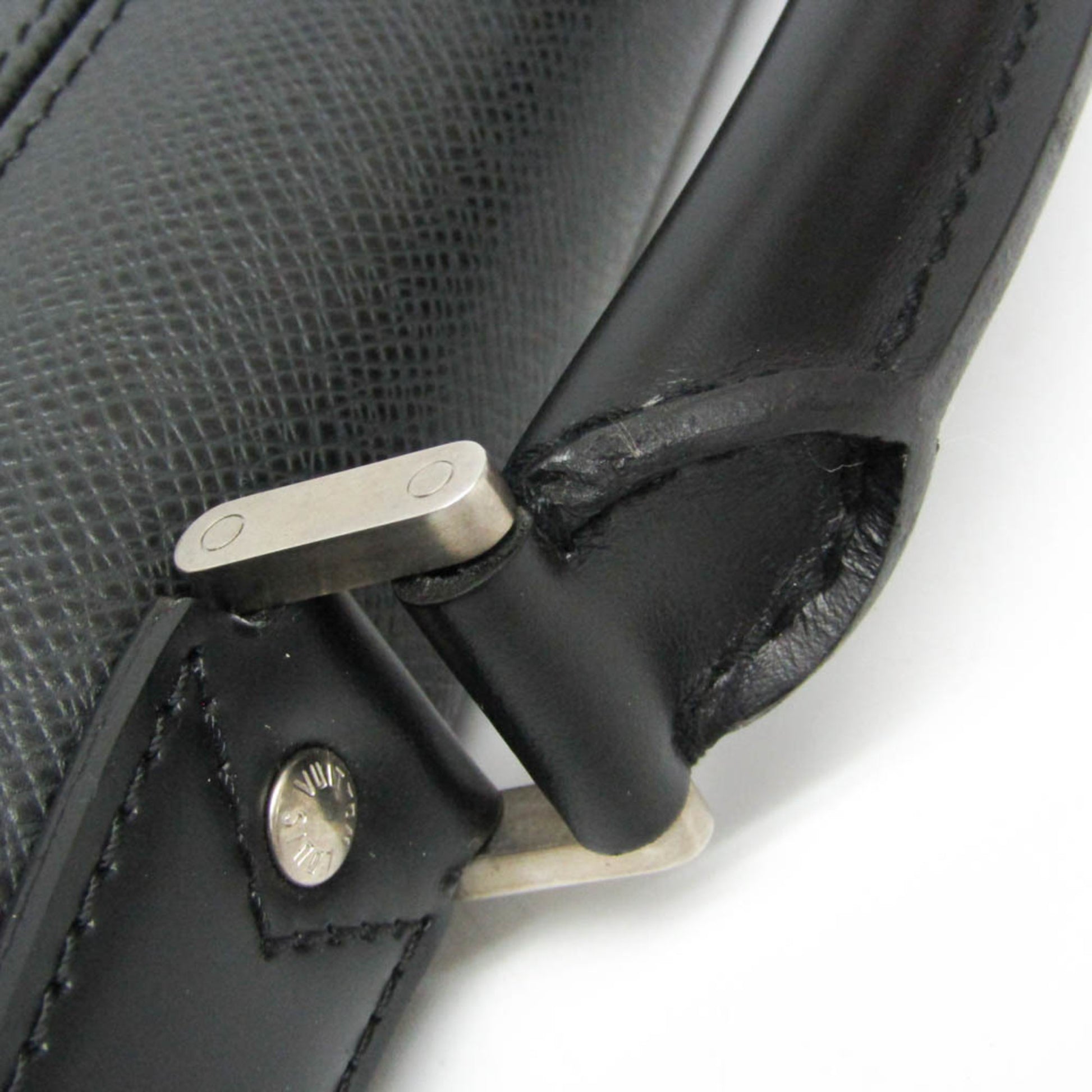 Louis Vuitton Robusto 1 Briefcase Taiga Leather, Black, Leather, Briefcase
