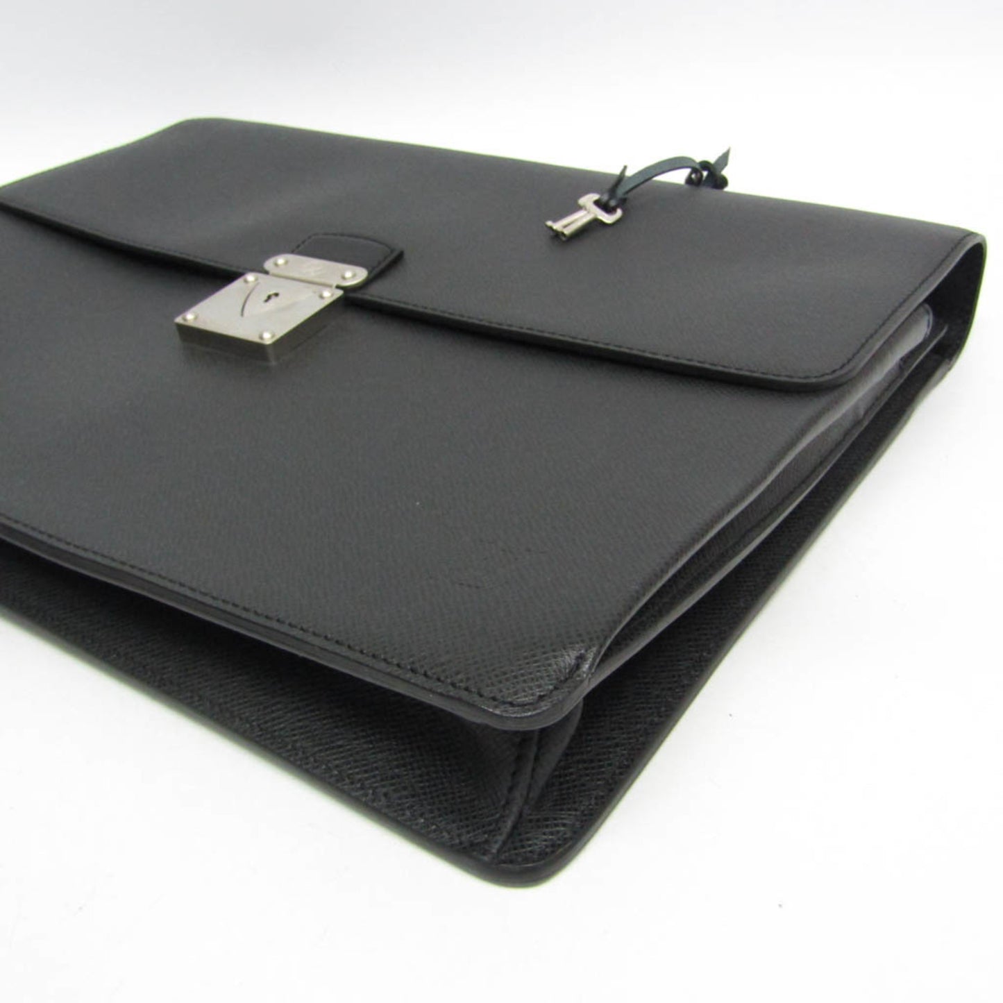 Louis Vuitton Robusto 1 Briefcase Taiga Leather, Black, Leather, Briefcase
