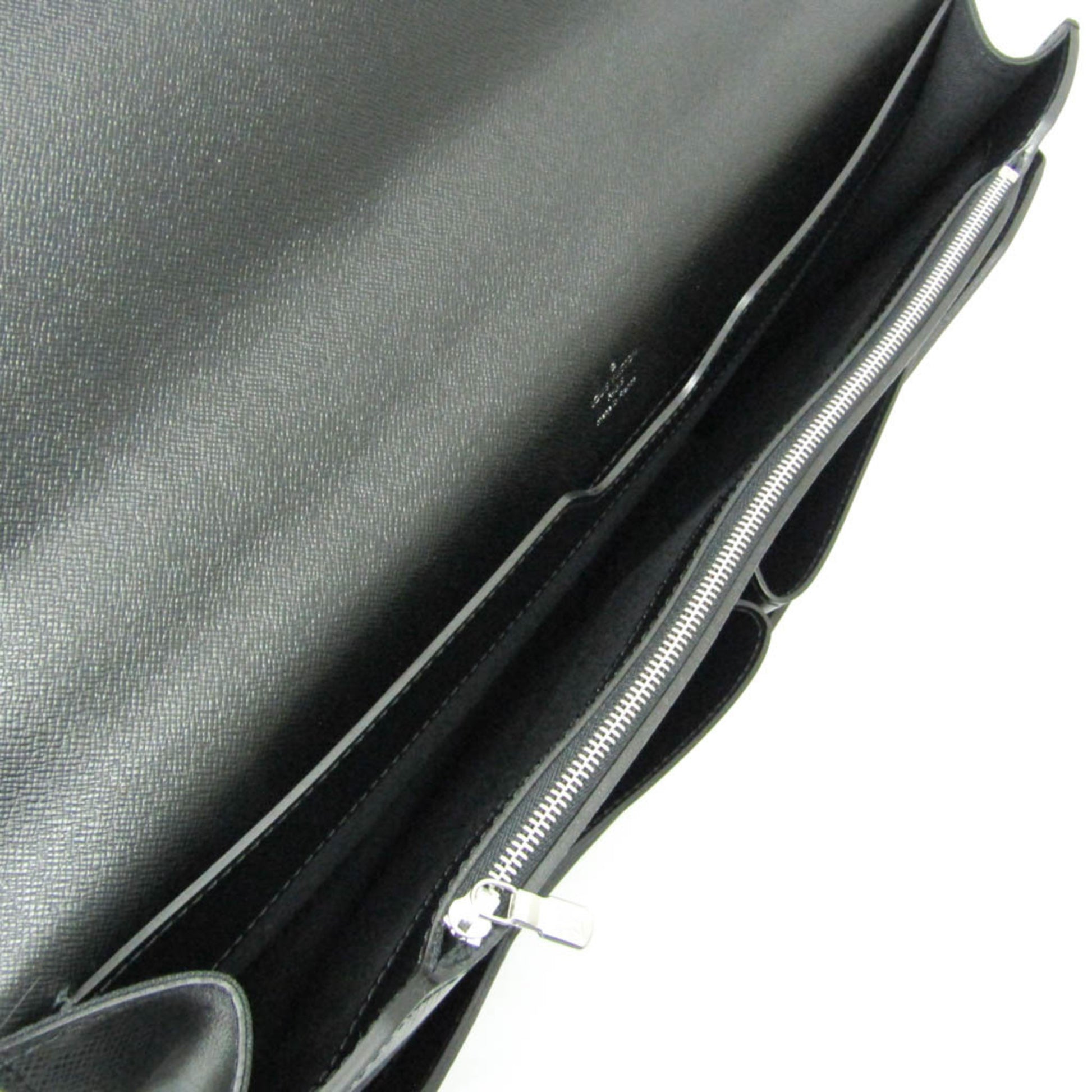 Louis Vuitton Robusto 1 Briefcase Taiga Leather, Black, Leather, Briefcase