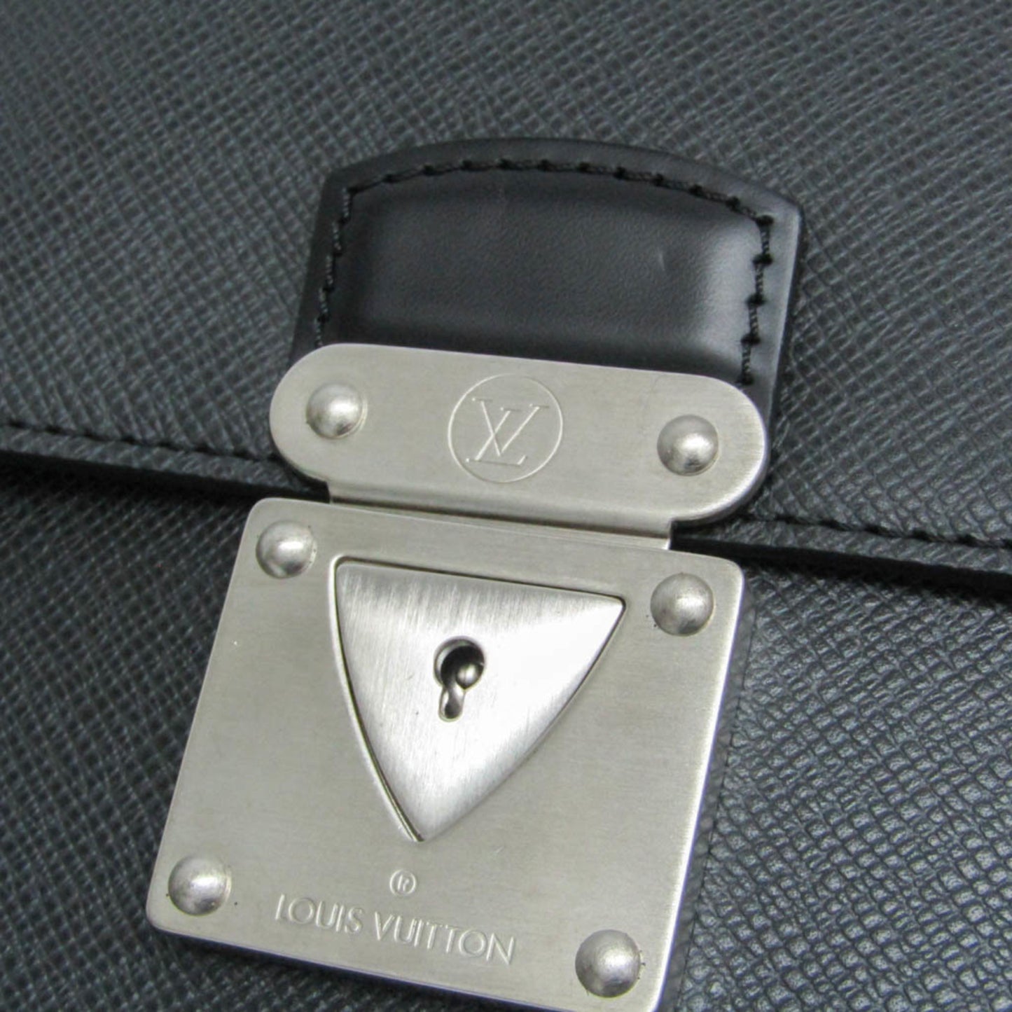 Louis Vuitton Robusto 1 Briefcase Taiga Leather, Black, Leather, Briefcase