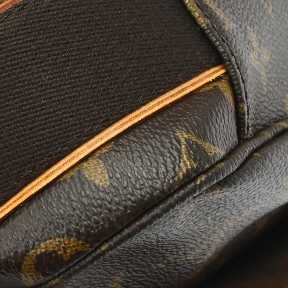 Louis Vuitton Beaubourg Messenger Monogram Canvas, Brown, Canvas, Handbag