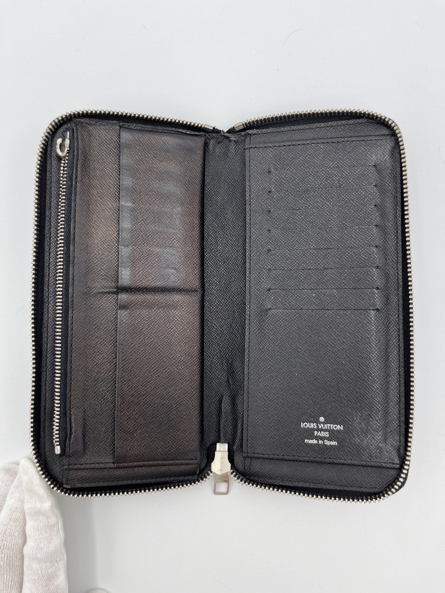 Louis Vuitton Nicolas Ghesquière Zippy Wallet Patent Monogram, Black, Canvas, Wallet