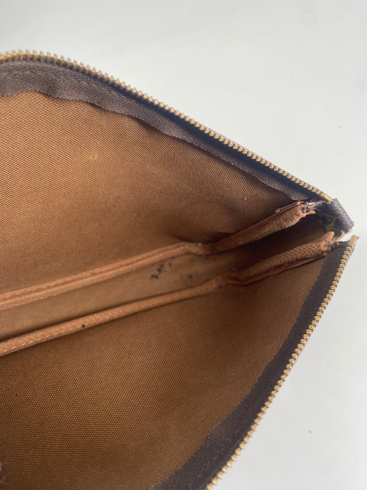 Louis Vuitton Pochette Accessoires Monogram Canvas, BROWN, CANVAS, Clutche & pouche