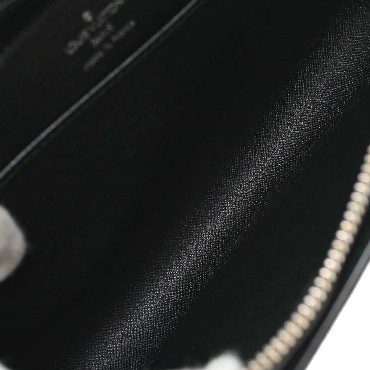Louis Vuitton Pochette Baikal Clutch Taiga Leather, Black, Leather, Clutch
