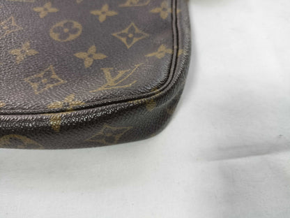 Louis Vuitton Pochette Accessoires Monogram Canvas, Brown, Canvas, Clutch