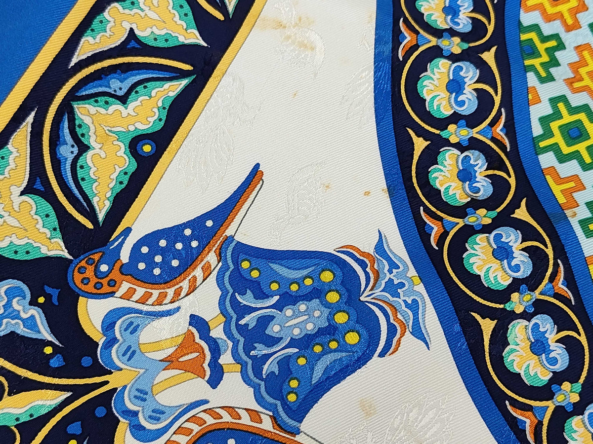 Hermes Carré 90 Silk multicolor, Multicolour, Silk, Scarf