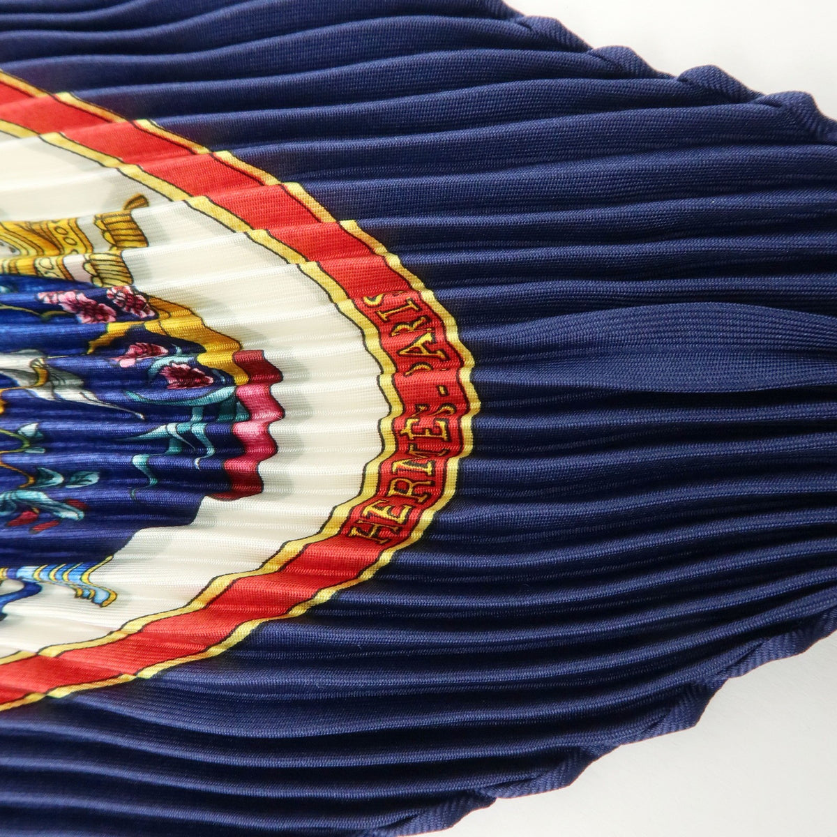 Hermes Carré 90 Pleated Silk, Navy, Silk, Scarf