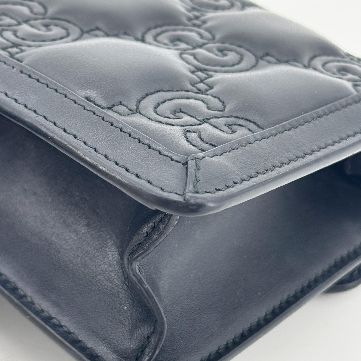 Gucci Padlock GG Embossed Leather, Black, Leather, Shoulder Bag