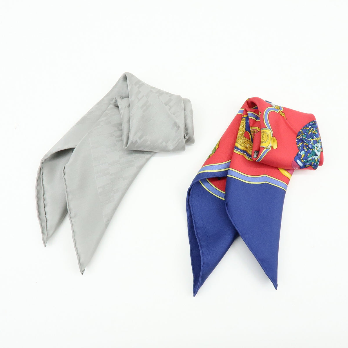 Hermes Carré 45 Les Capucines 100% Silk, Red, Silk, Scarf