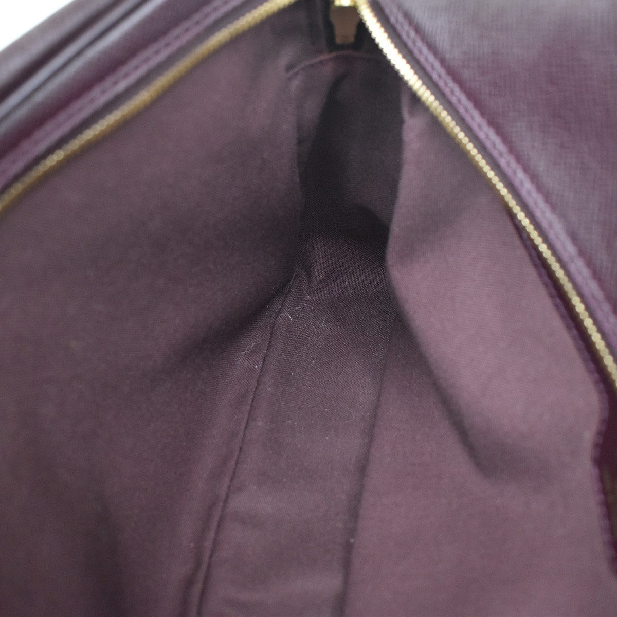 Louis Vuitton Reporter Taiga Leather, Purple, Leather, Shoulder Bag