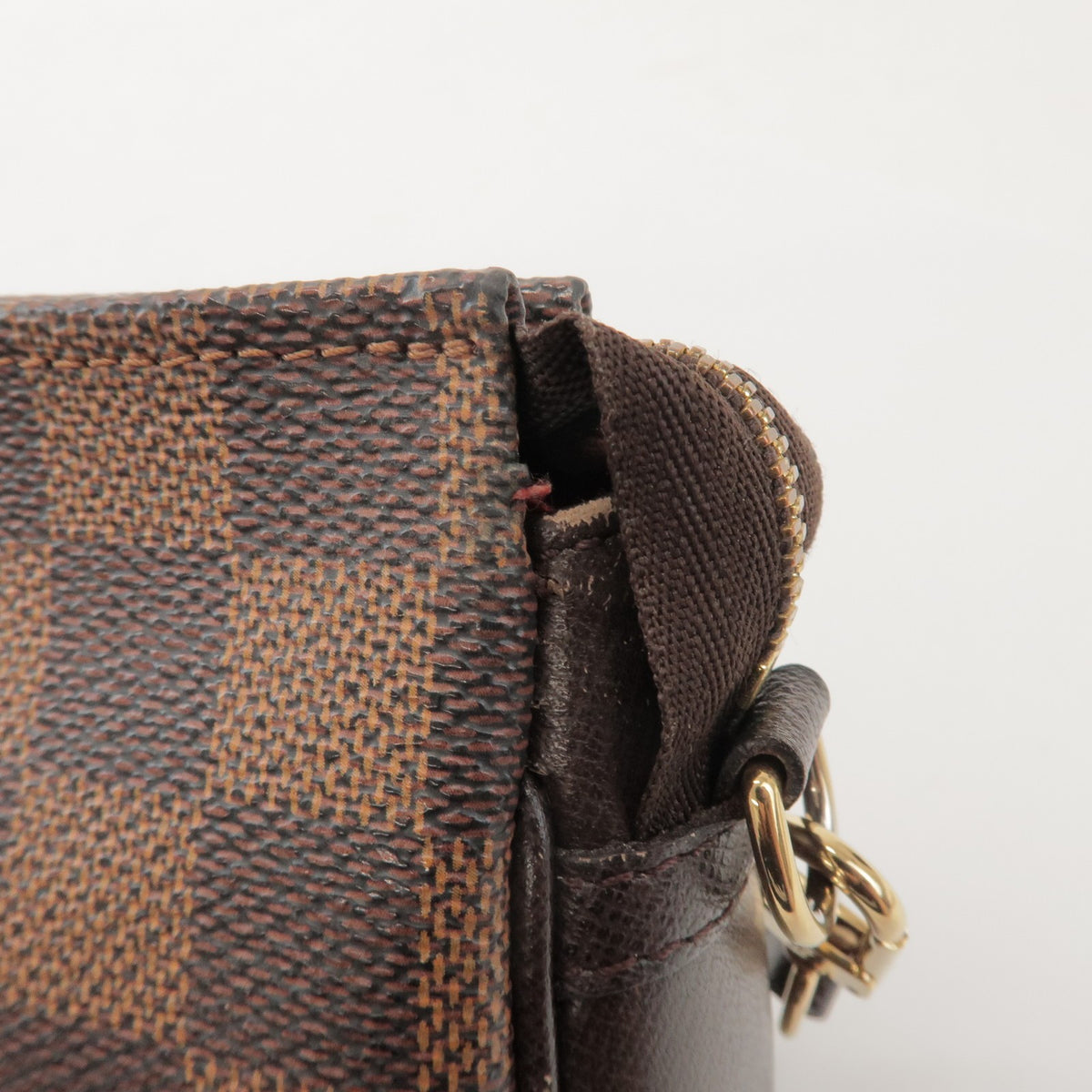 Louis Vuitton Trousse Make Up Damier, Brown, Canvas, Clutch