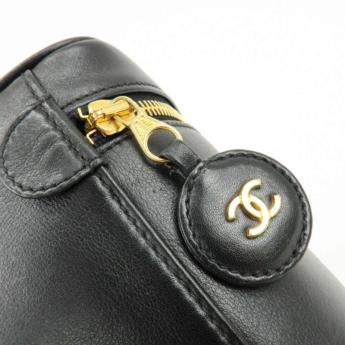 Chanel Vintage Cosmetic Case Lambskin, Black, Leather, Clutch