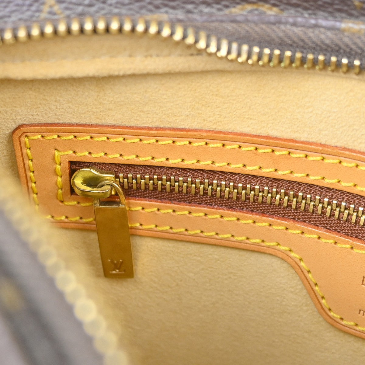 Louis Vuitton Looping Monogram Canvas, Brown, Canvas, Handbag
