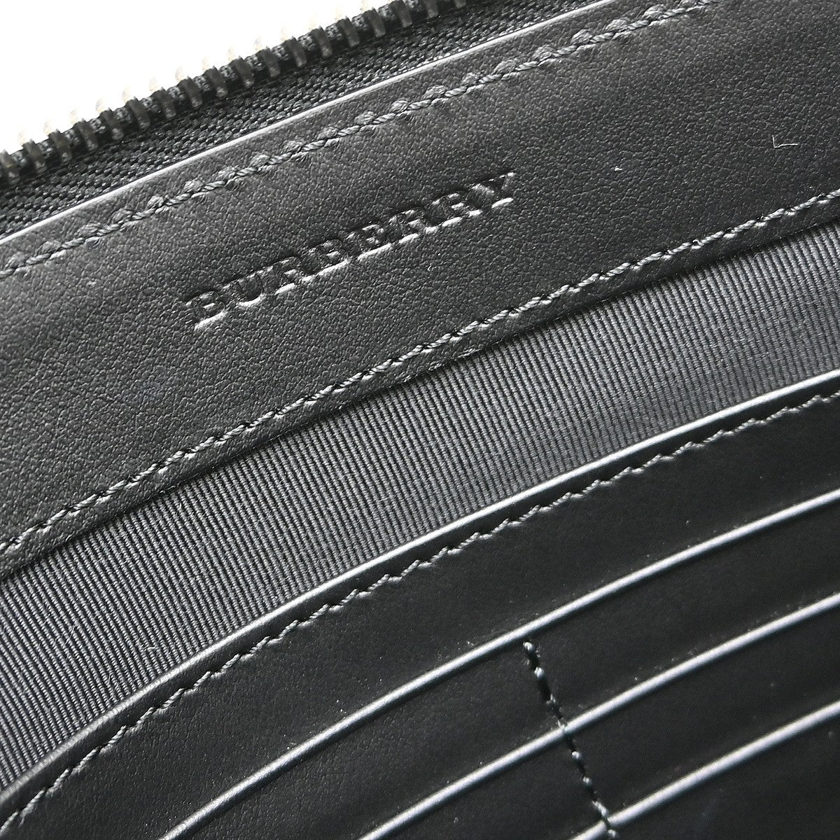 Burberry Zip Clutch Leather, White, Leather, Clutch