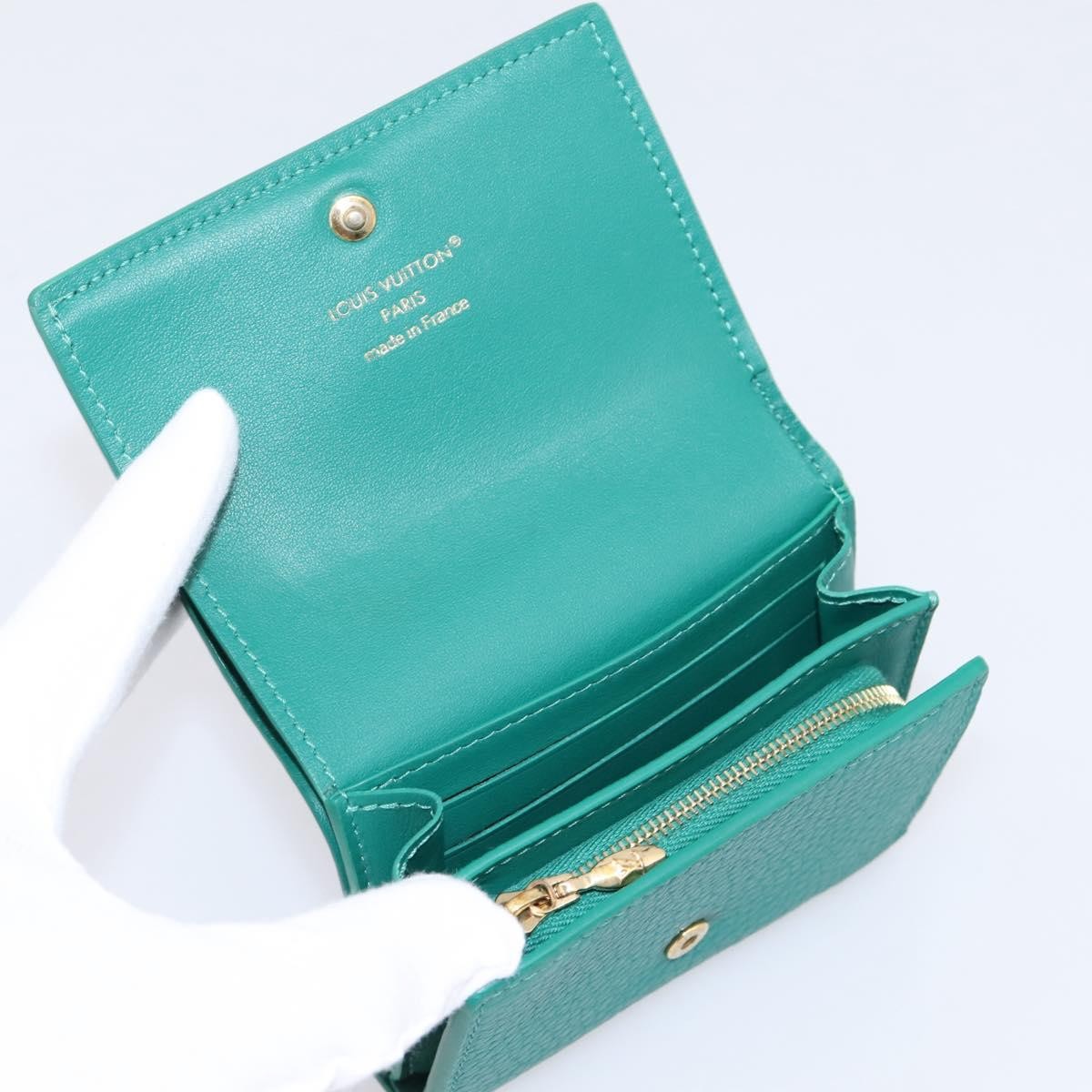 Louis Vuitton Capucines Leather, Green, Leather, Wallet