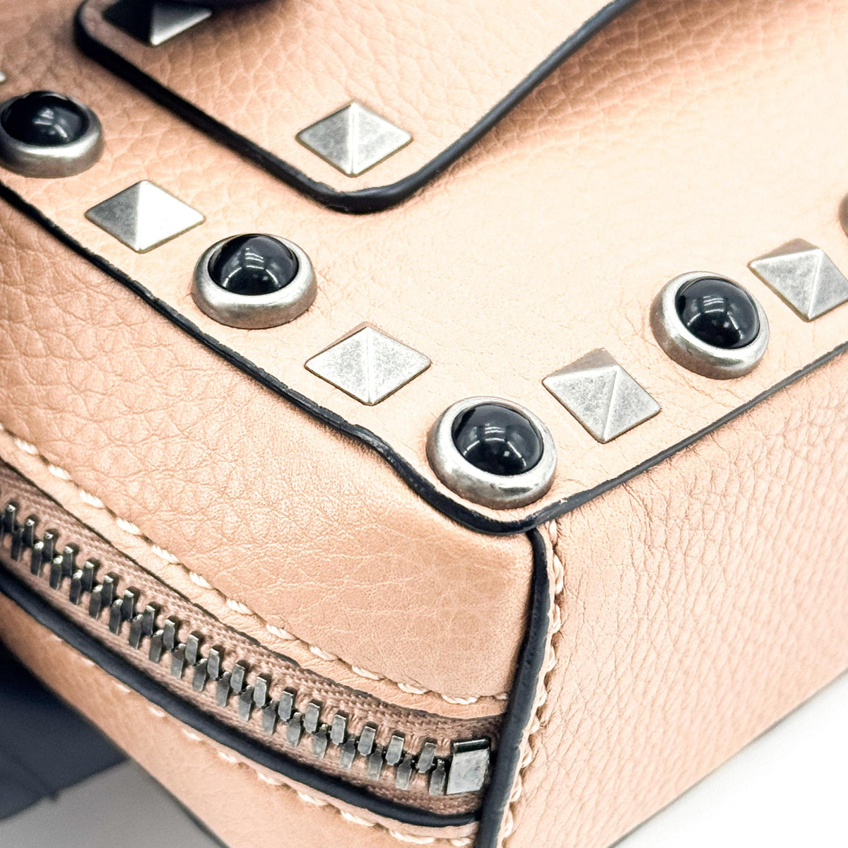 Valentino Garavani Rockstud Chain Camera Leather, Brown, Leather, Crossbody Bag