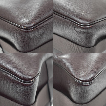 Louis Vuitton Reporter Taiga Leather, Purple, Leather, Shoulder Bag