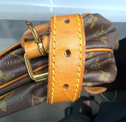Louis Vuitton Saumur Monogram, Brown, Leather, Shoulder Bag