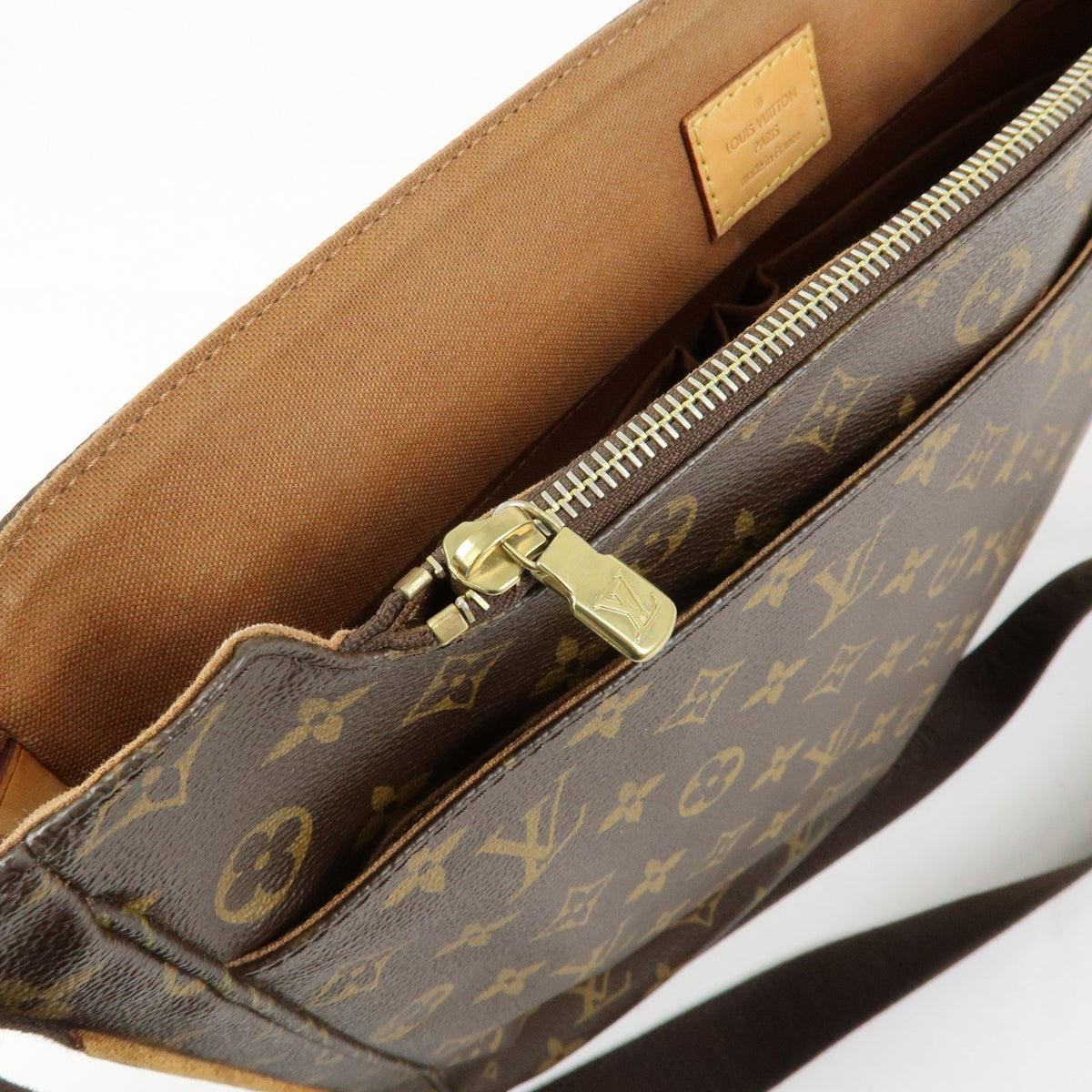 Louis Vuitton Beaubourg Messenger Monogram Canvas, Brown, Canvas, Handbag