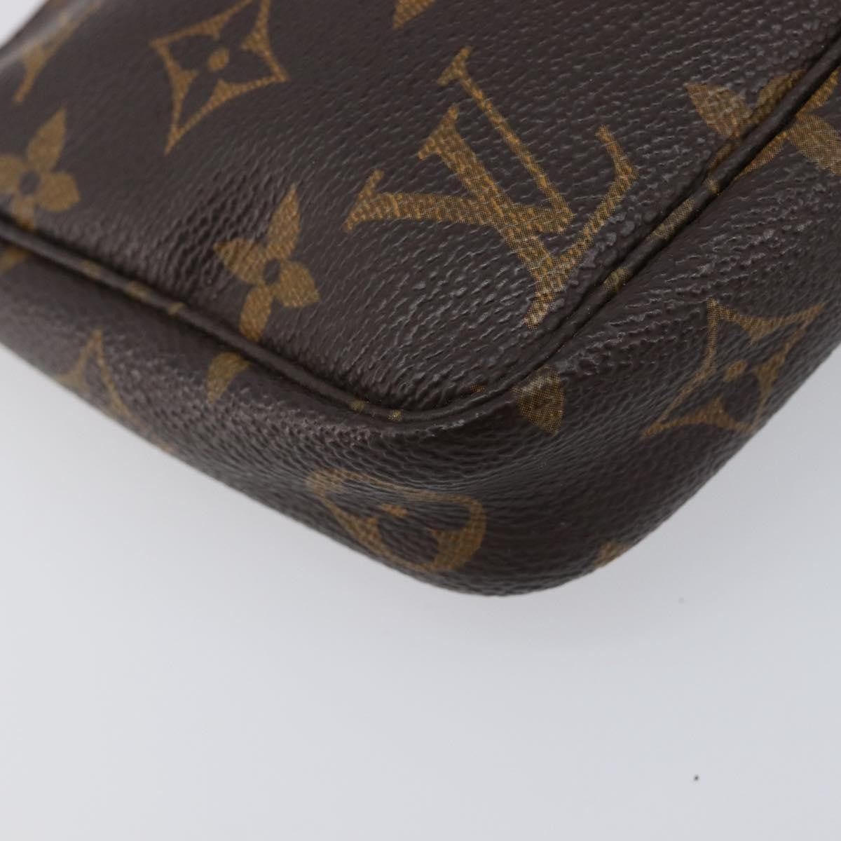 Louis Vuitton Pochette Accessoires Monogram Canvas, Multicolour, Canvas, Clutch