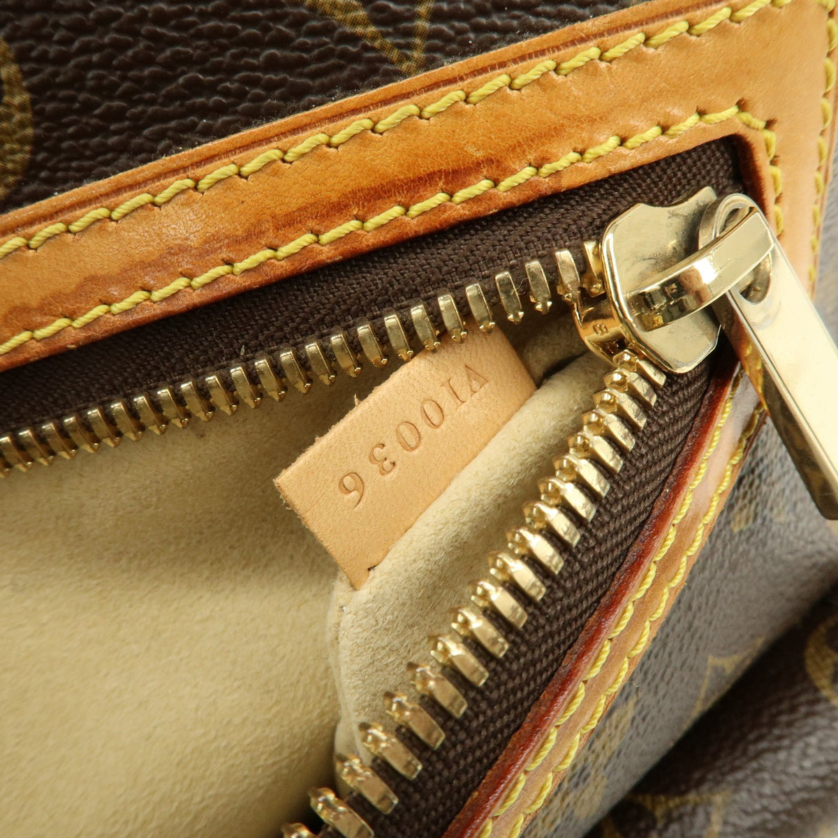 Louis Vuitton Hudson Monogram Canvas, Brown, Canvas, Handbag
