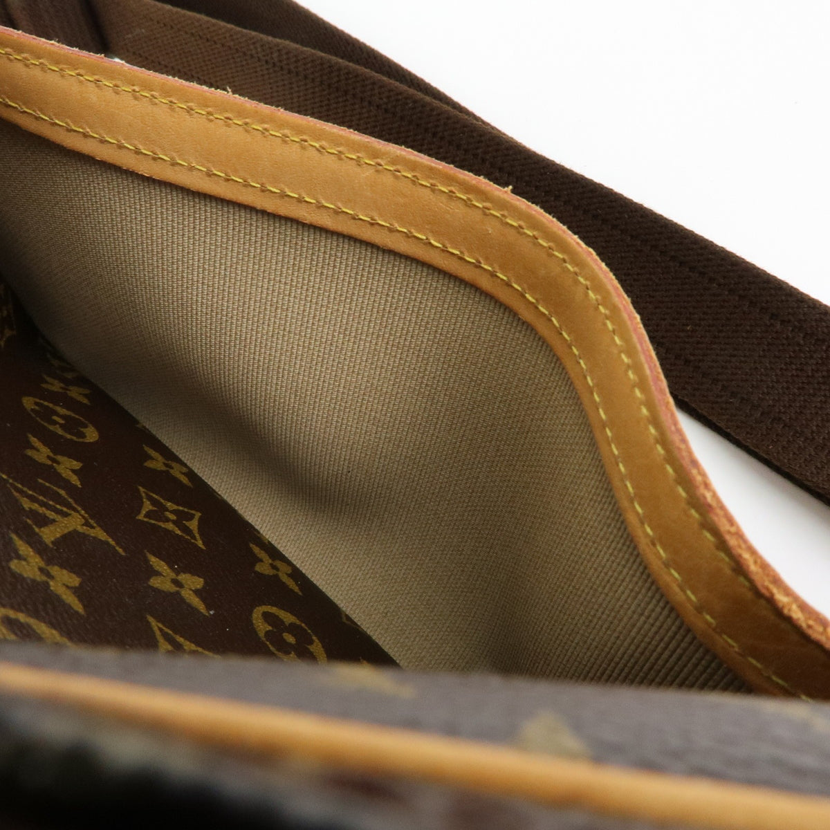 Louis Vuitton Reporter Monogram Canvas, Brown, Canvas, Shoulder Bag