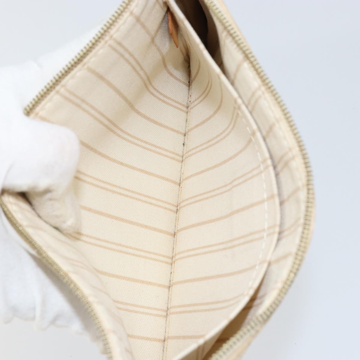 Louis Vuitton Neverfull Pochette Damier, White, Canvas, Clutch