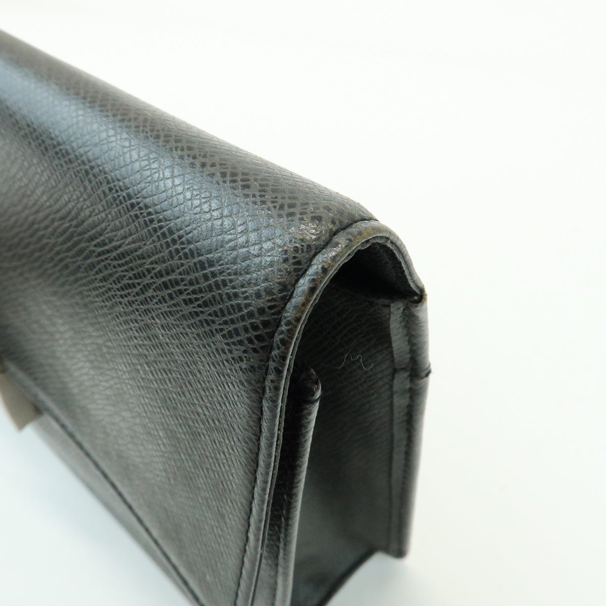 Louis Vuitton Selenga Pochette Taiga Leather, Gray, Leather, Clutch