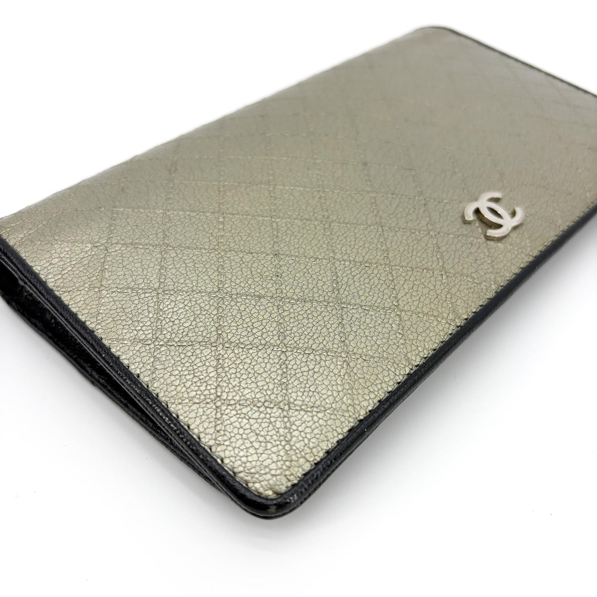 Chanel 19 Flap Quilted Lambskin, Gold, Calfskin, Wallet