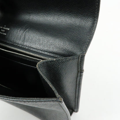 Louis Vuitton Selenga Pochette Taiga Leather, Black, Leather, Clutch