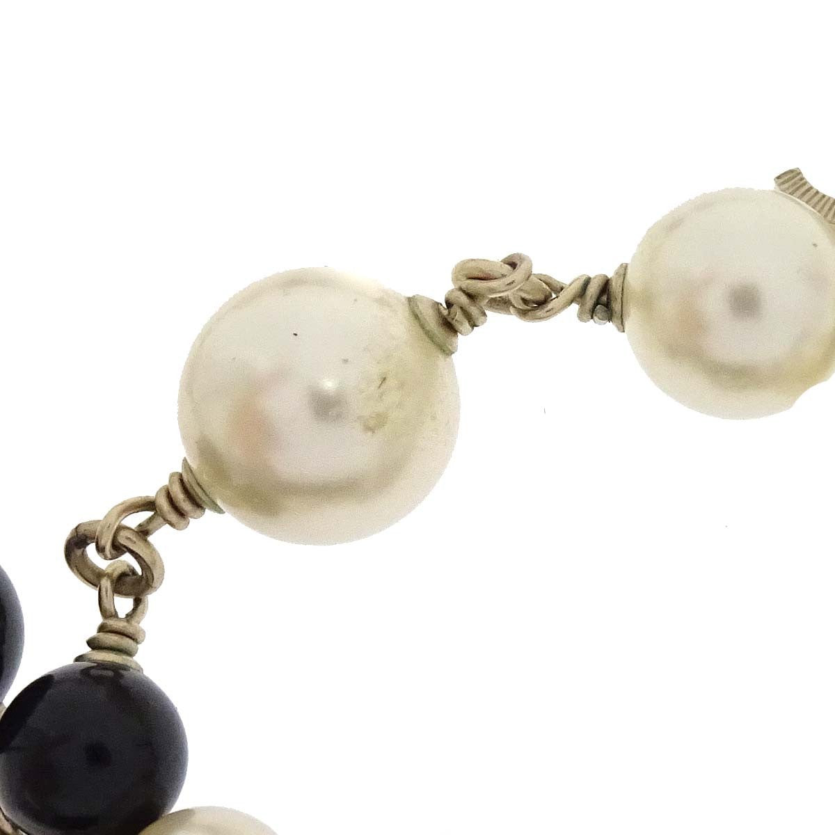 Chanel CC Necklace Faux Pearl and Metal, Gold, Gold Plated, Necklace