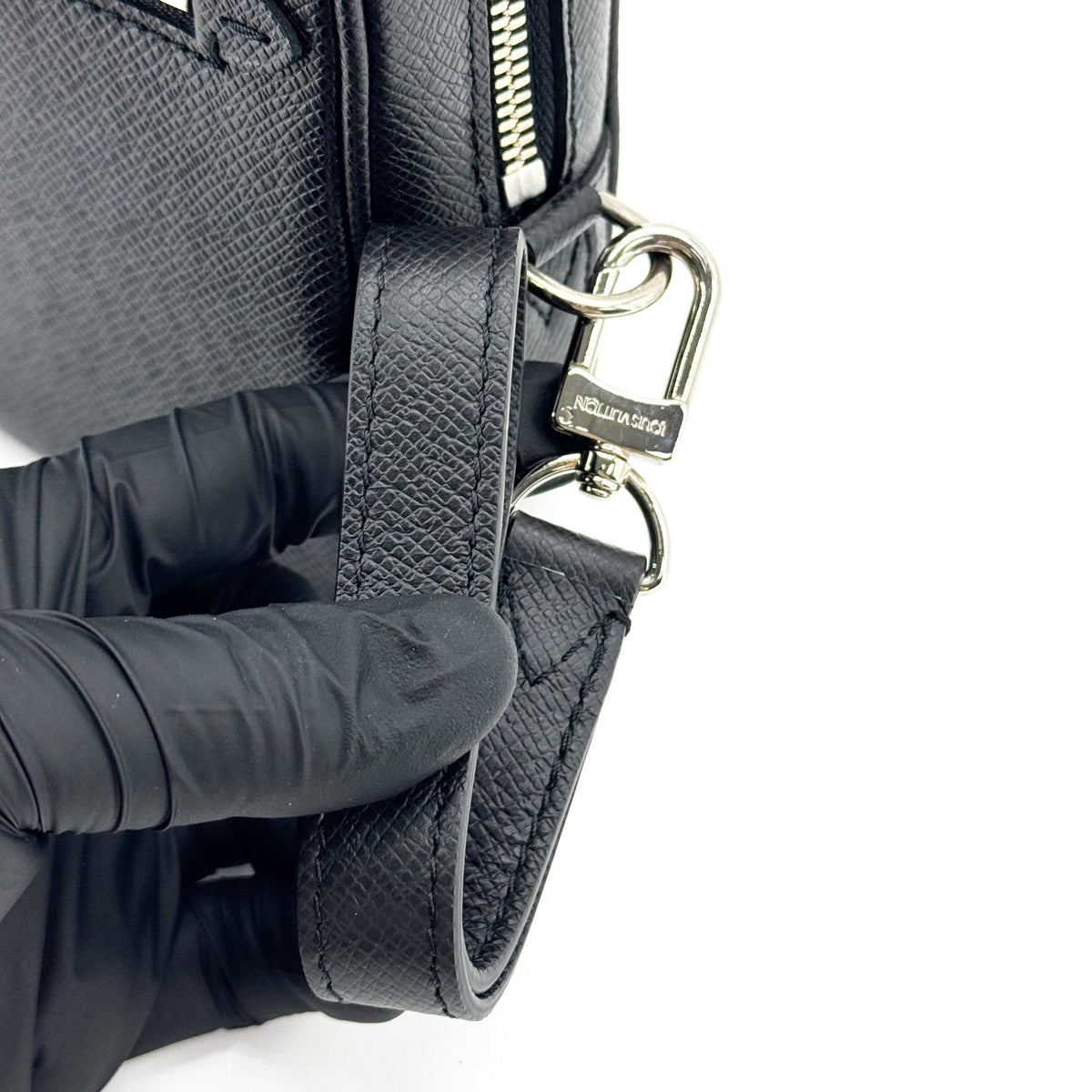 Louis Vuitton Kasai Clutch Taiga Leather, Black, Leather, Clutch
